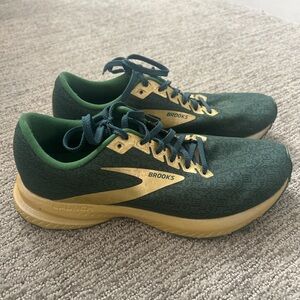 Brooks Launch 7 - Size 10